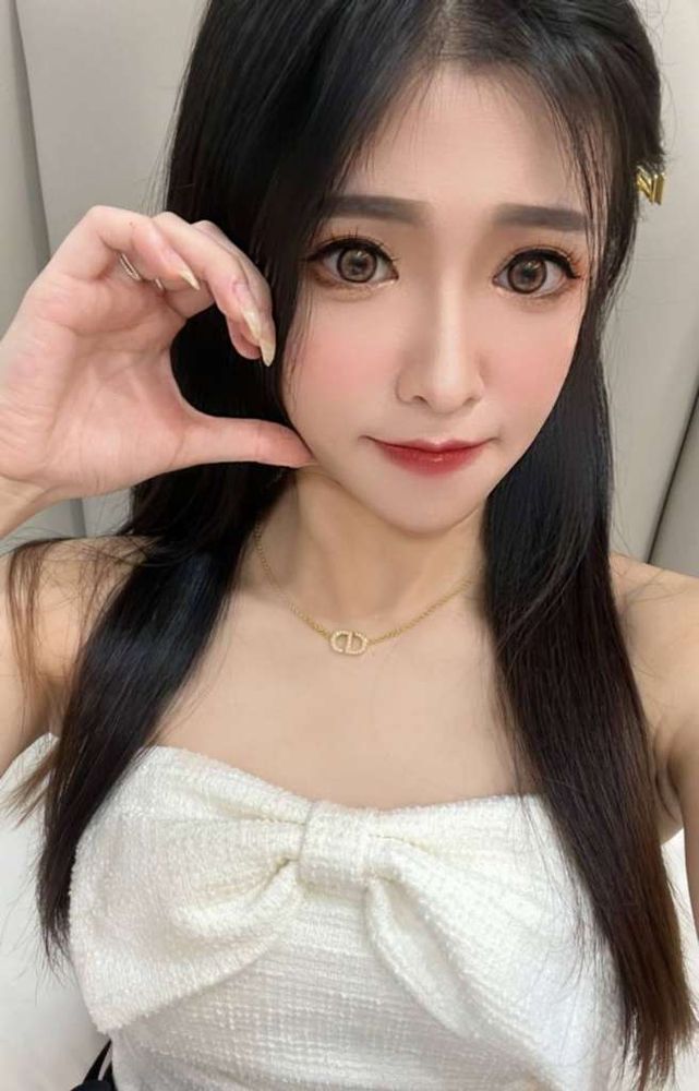 [動態] 熙熙 新北22歲女 - 好無聊唷🥰🥰有人要聊聊認識一下嗎？